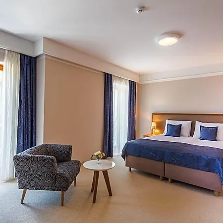Bonaca 4* سكرادين