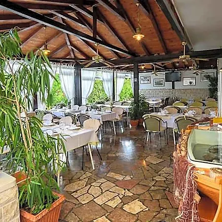 Bonaca 4* سكرادين