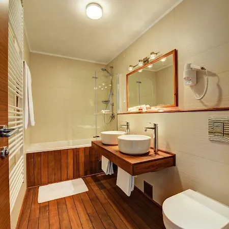Hotel Bonaca Pensión 4*