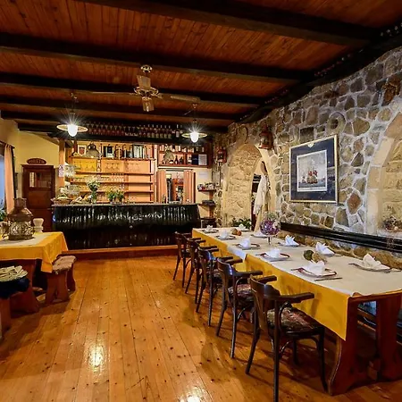 Hotel Bonaca Pensión 4*
