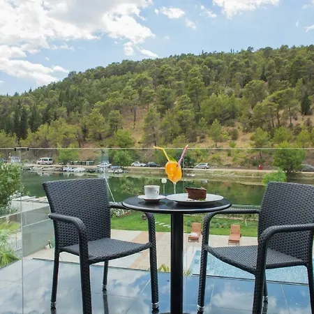 Bonaca 4* سكرادين